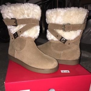 Guess boots